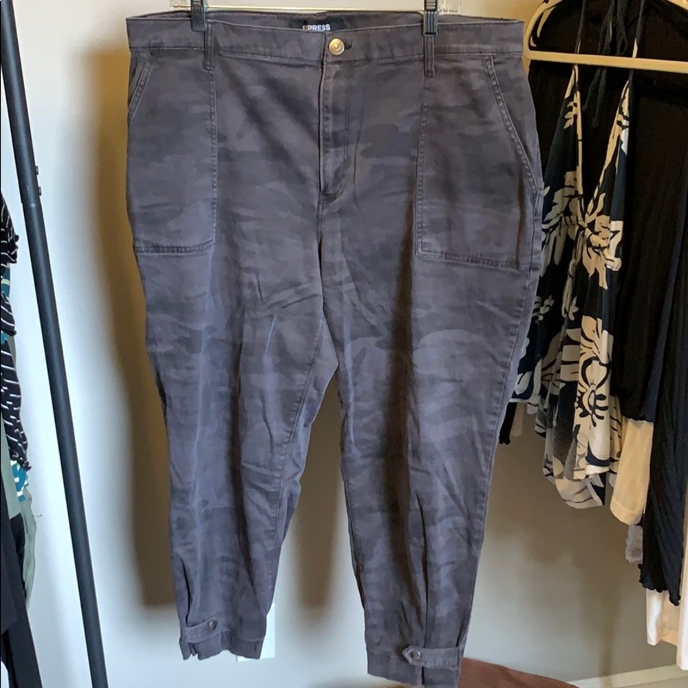 Express camo pants